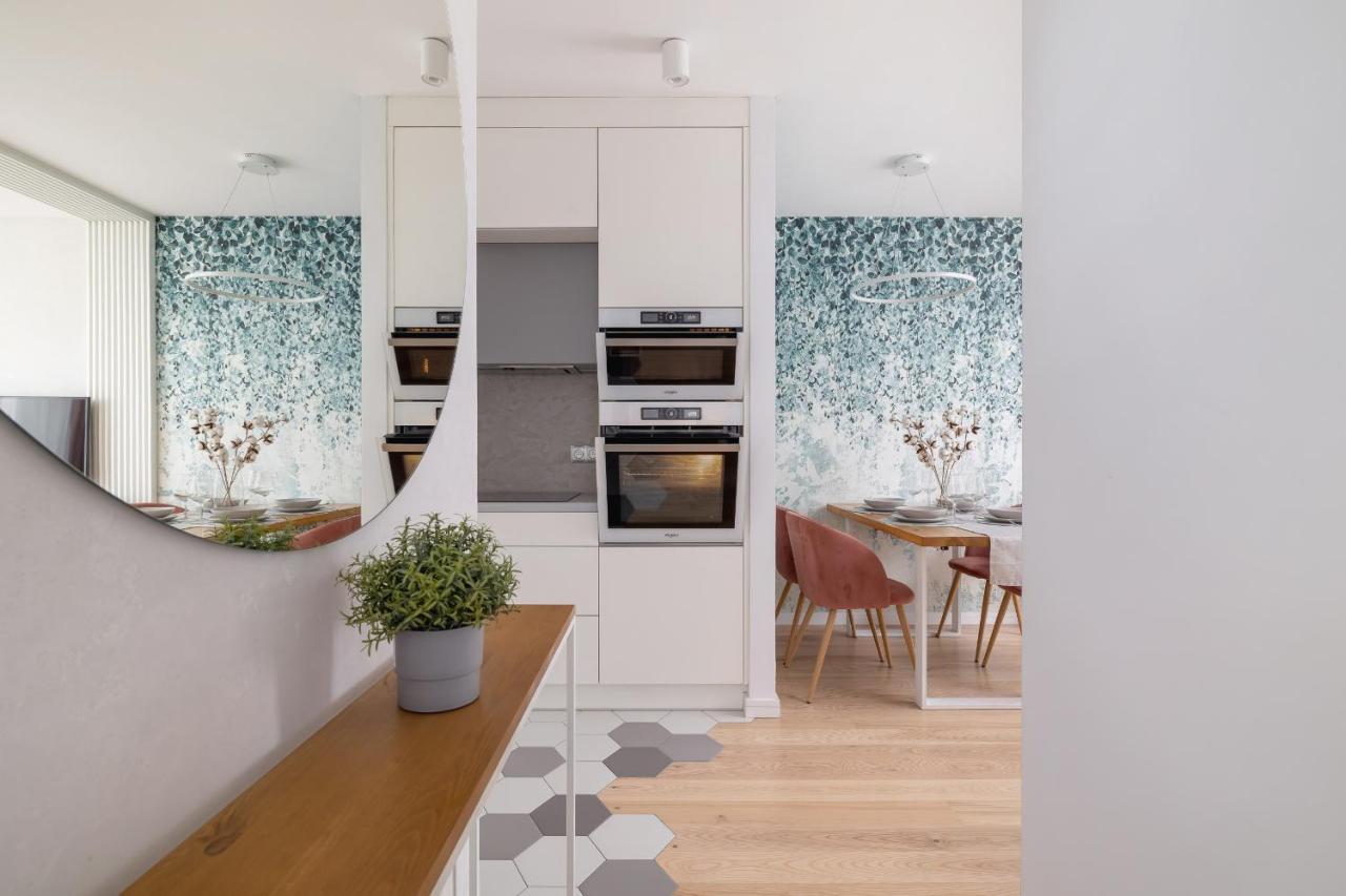 Vetulaniego Apartment With Air Conditioning & Parking By Renters Prestige Cracovie Extérieur photo
